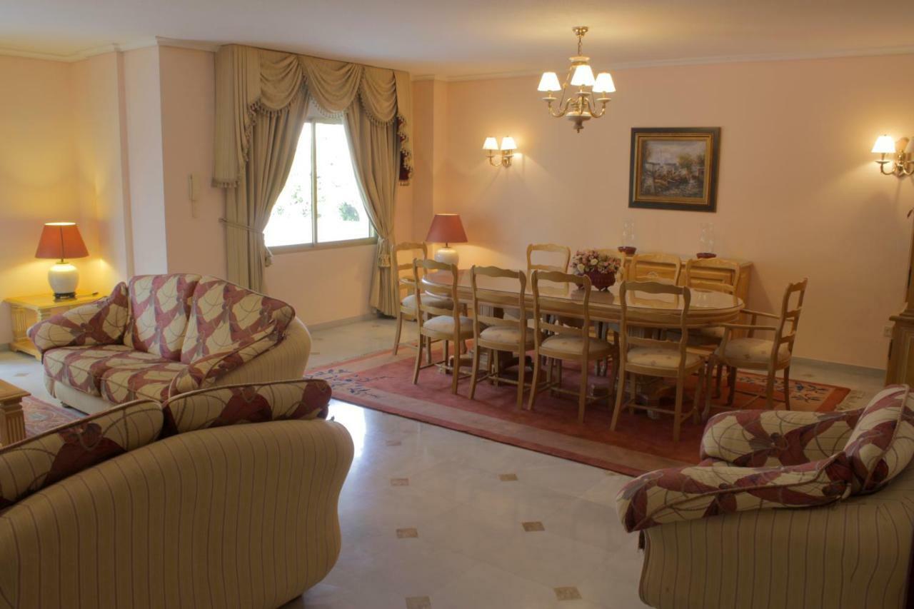 Riyadh House Marbella Apartment ภายนอก รูปภาพ