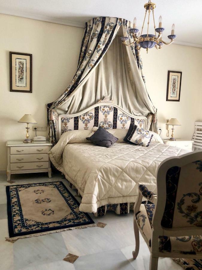Riyadh House Marbella Apartment ภายนอก รูปภาพ
