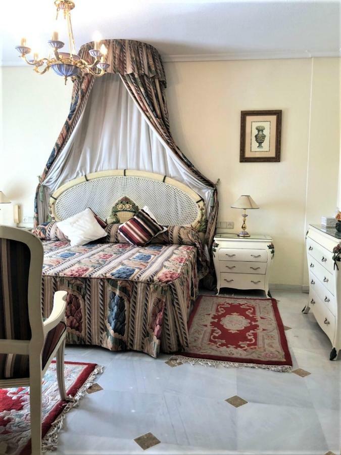 Riyadh House Marbella Apartment ภายนอก รูปภาพ