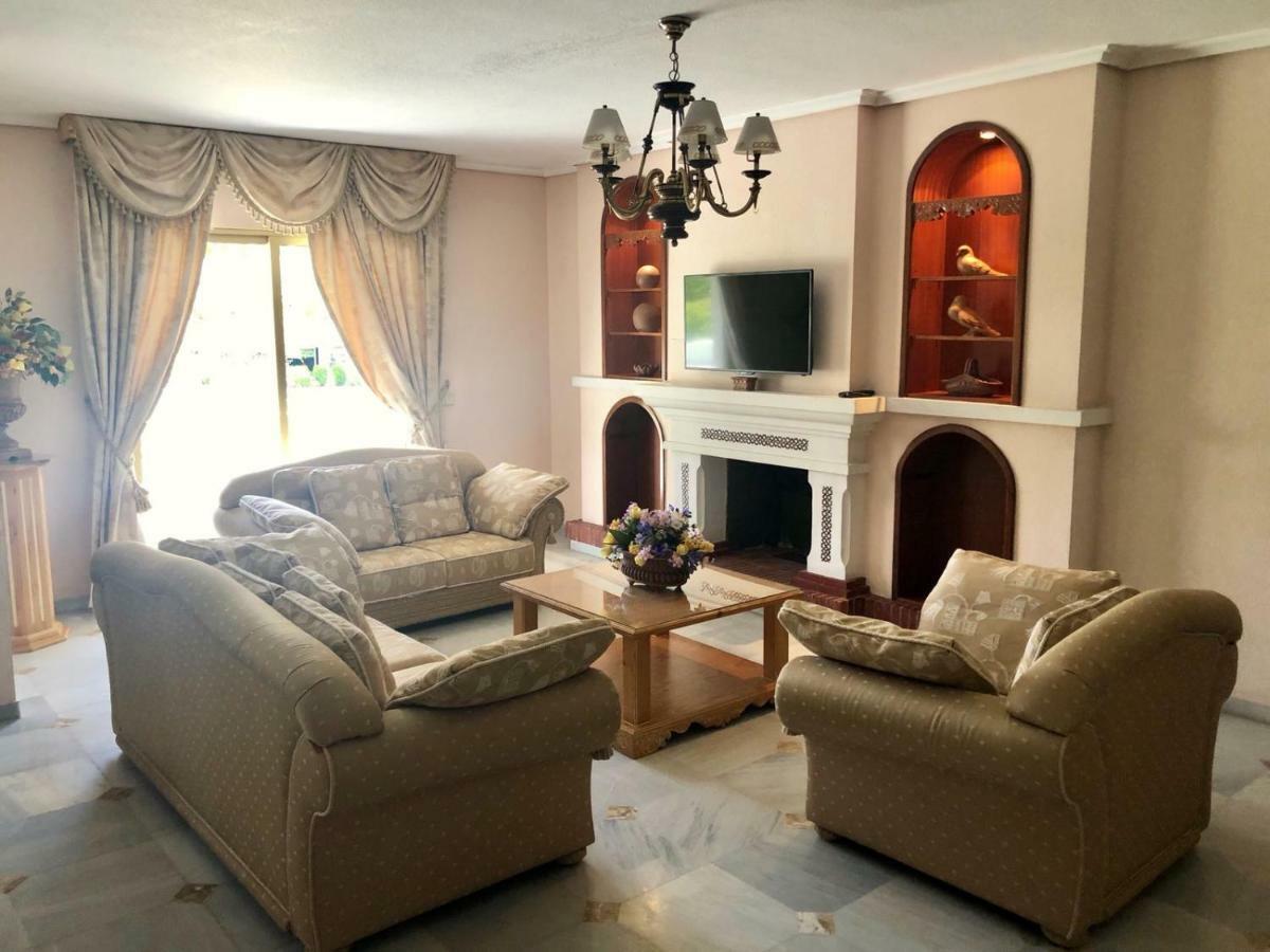 Riyadh House Marbella Apartment ภายนอก รูปภาพ