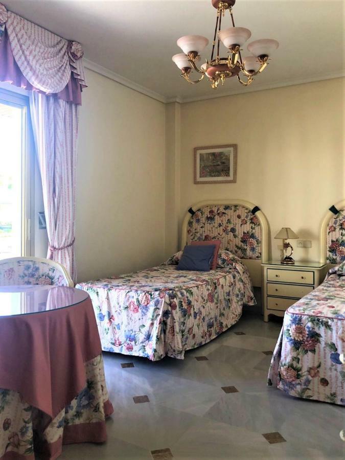 Riyadh House Marbella Apartment ภายนอก รูปภาพ