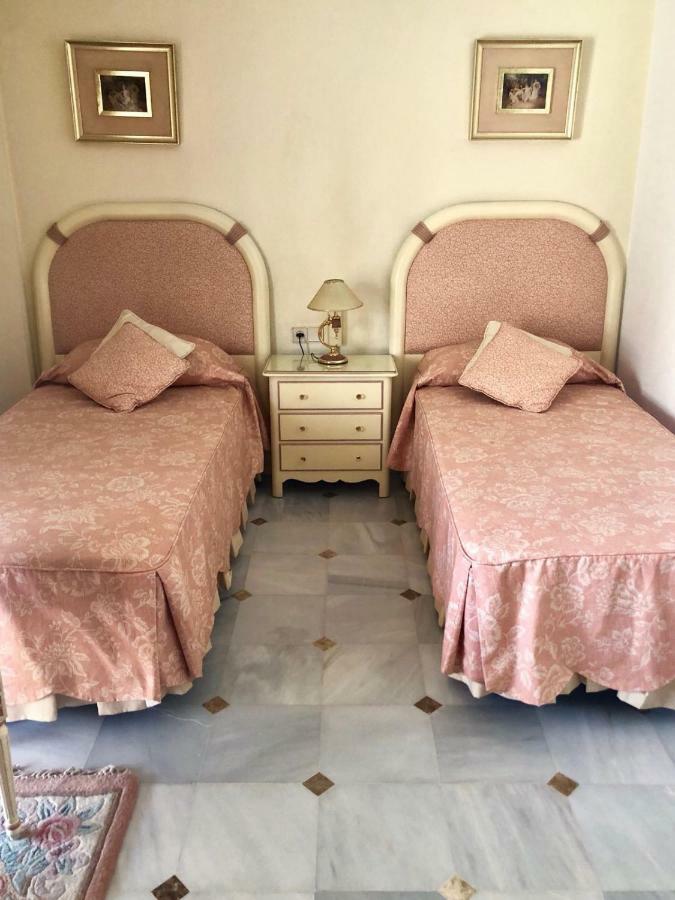 Riyadh House Marbella Apartment ภายนอก รูปภาพ