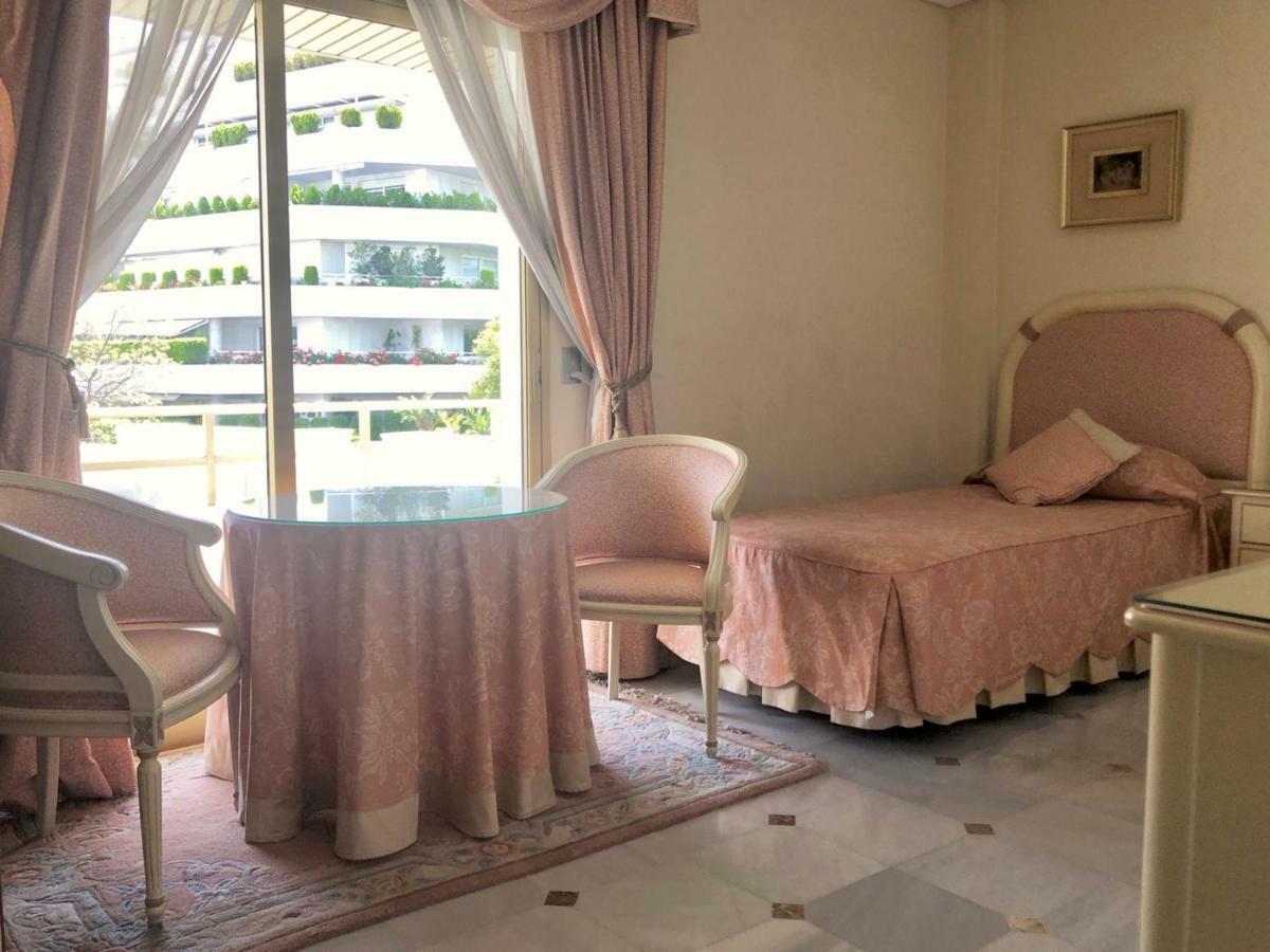 Riyadh House Marbella Apartment ภายนอก รูปภาพ