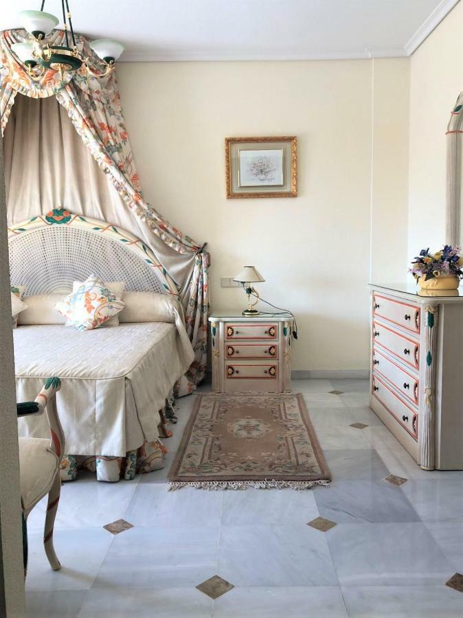 Riyadh House Marbella Apartment ภายนอก รูปภาพ